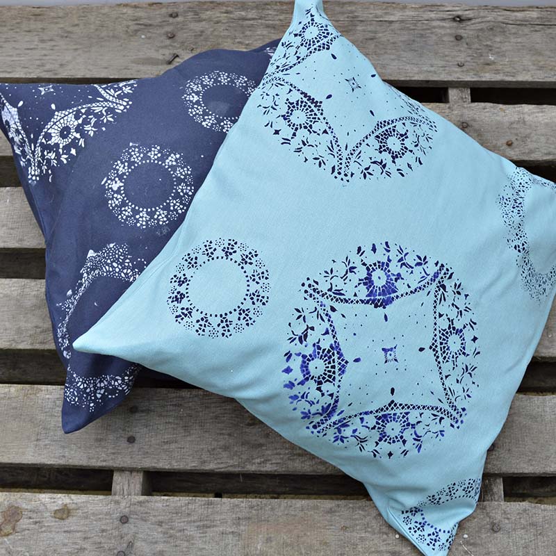 Doily Stenciled Cushions - Fun easy craft full tutorial