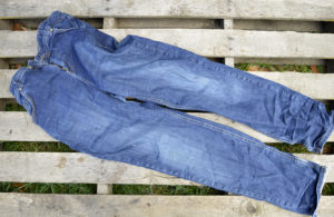 How To Make A Draught Excluder: Upcycling Jeans for a Warmer Home ...