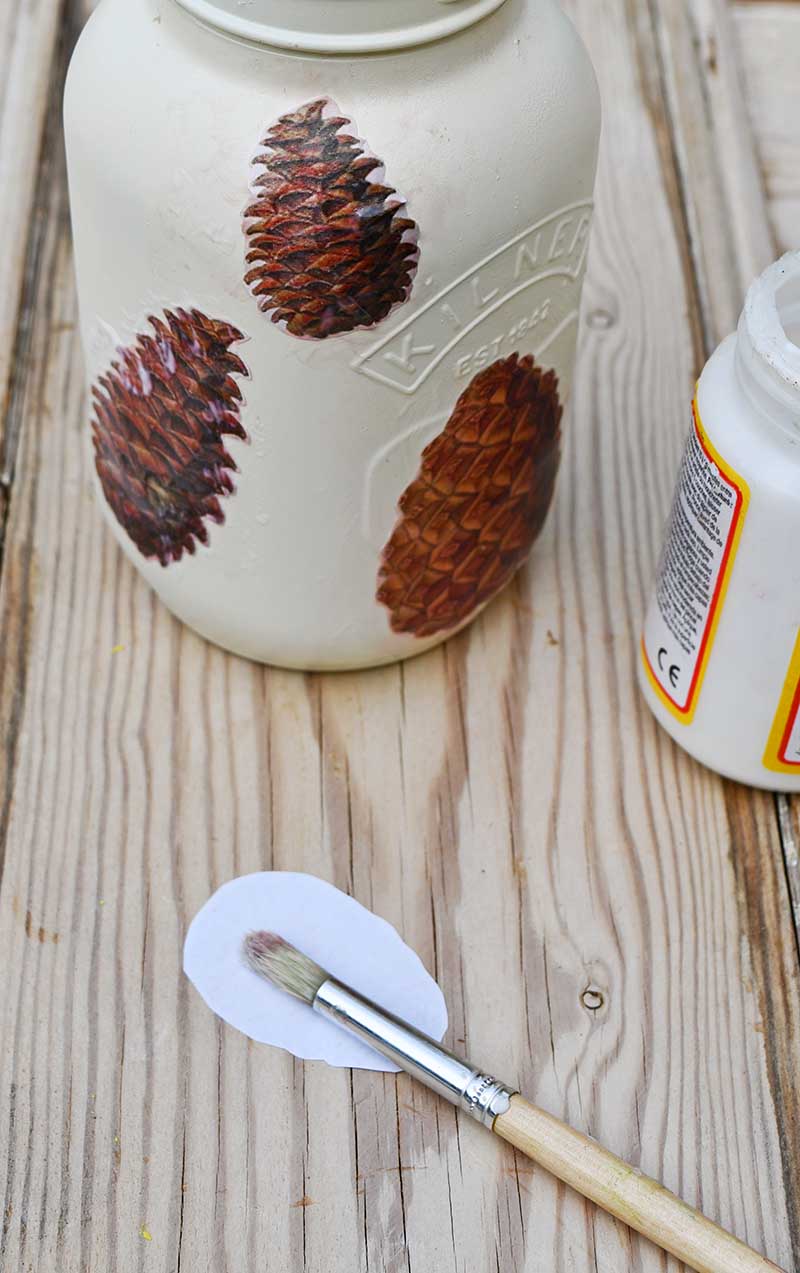 Want Pinecone Crafts? Here's How to Make Cute Pinecone Lids for Jars