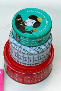 How To Repurpose Empty Cookie Tins With Old Road Maps - Pillar Box Blue