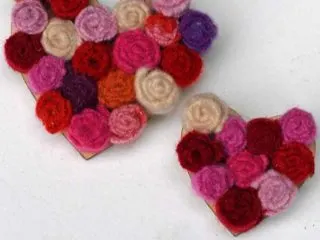 How To Make Scandinavian Embroidered Hearts Decorations - Pillar