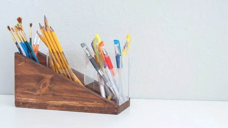  Pen Holder Cup for Desk, Pencil Cup Holder, Leather Pen Cup for  Desk Office Pen Organizer, Color Feather : Office Products