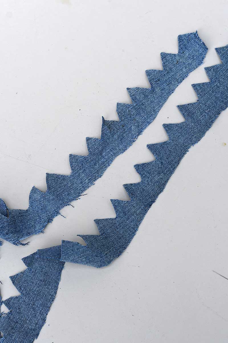 Zig zag denim strips for fabric thistle