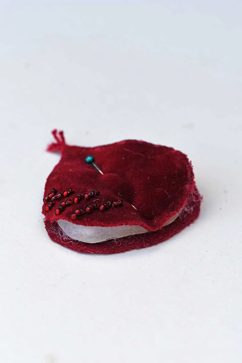 how to make a beetroot brooch making the fruit body