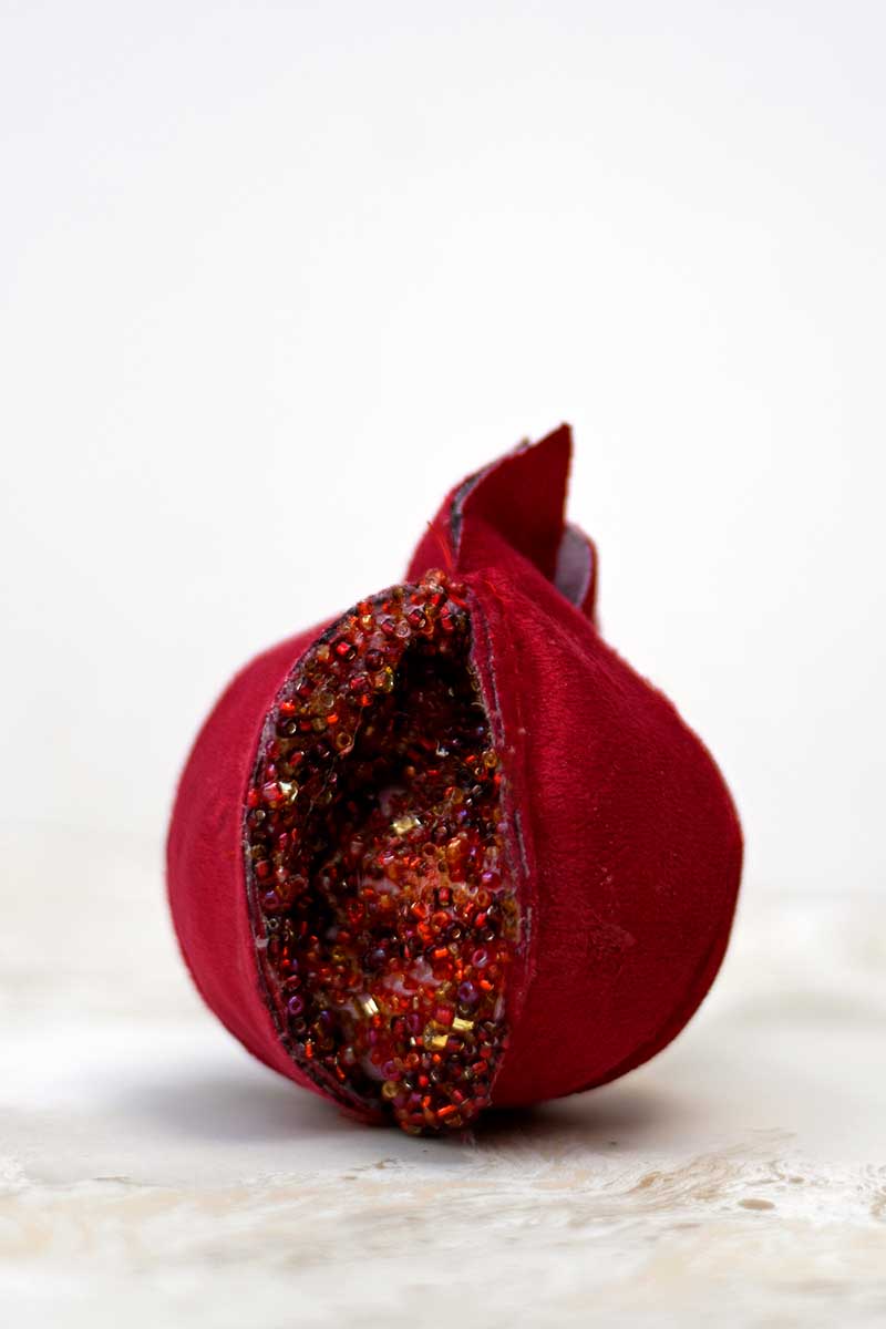 Red Velvet pomegranate ornament diy